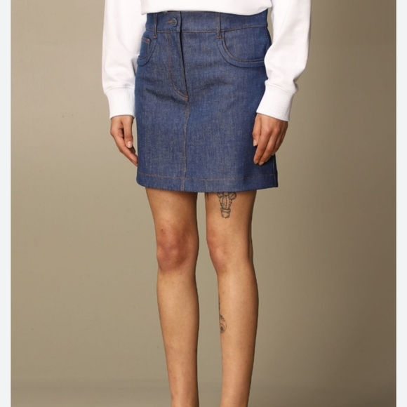 (AUTHENTIC)Fendi Skirt - Picture 1 of 7